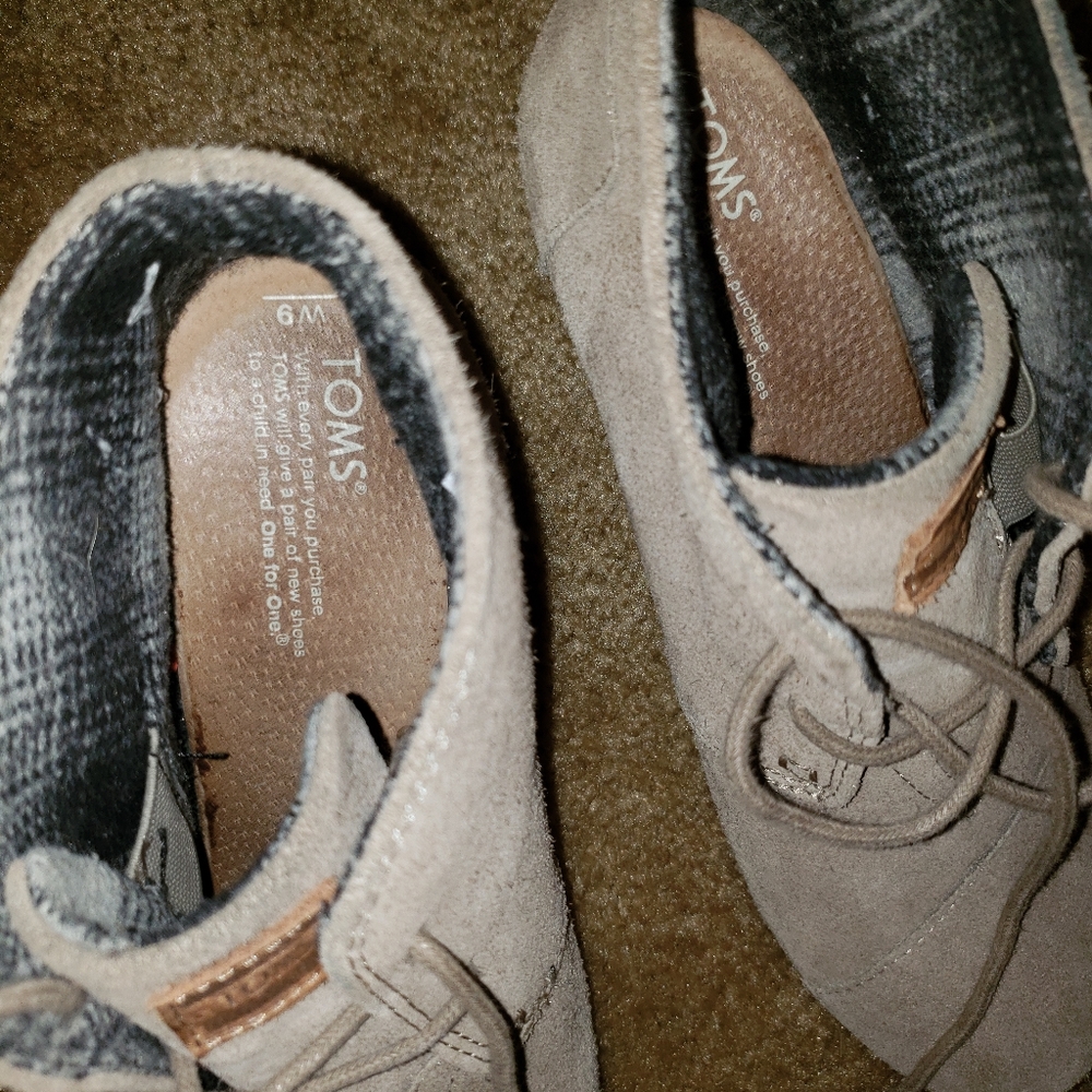 Toms Booties - Picture 6 of 12